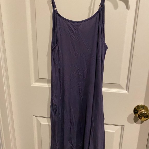 WNEEDU Women's Spaghetti Strap Button Down V Neck Casual Cover Up with Pockets - Picture 4 of 4